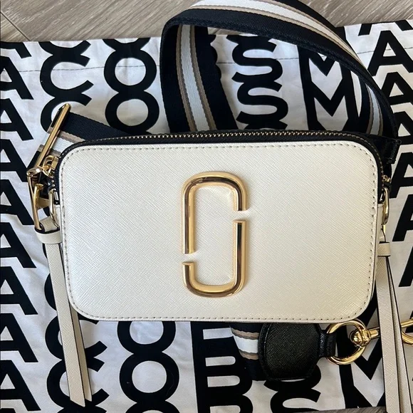 Marc Jacobs Cream Crossbody Snapshot Bag - Picture 7 of 7